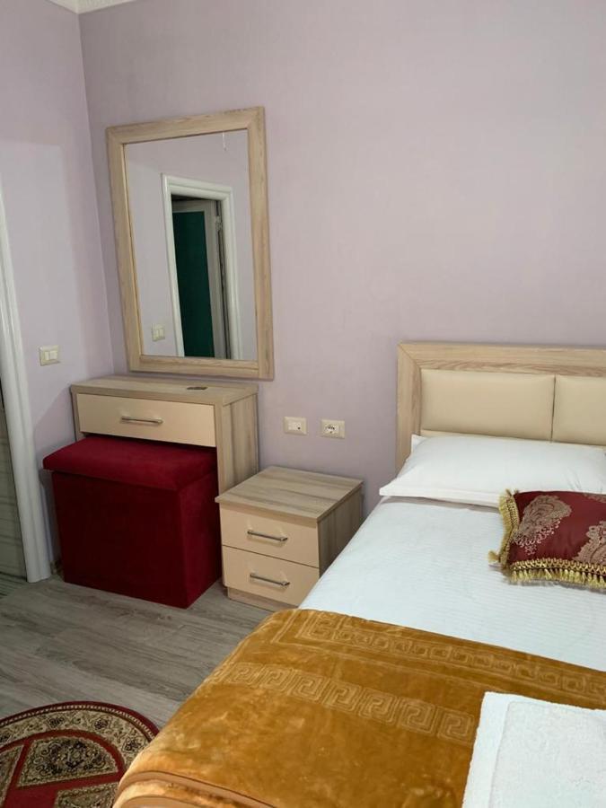 Vila Leo Lux Korce Exterior foto