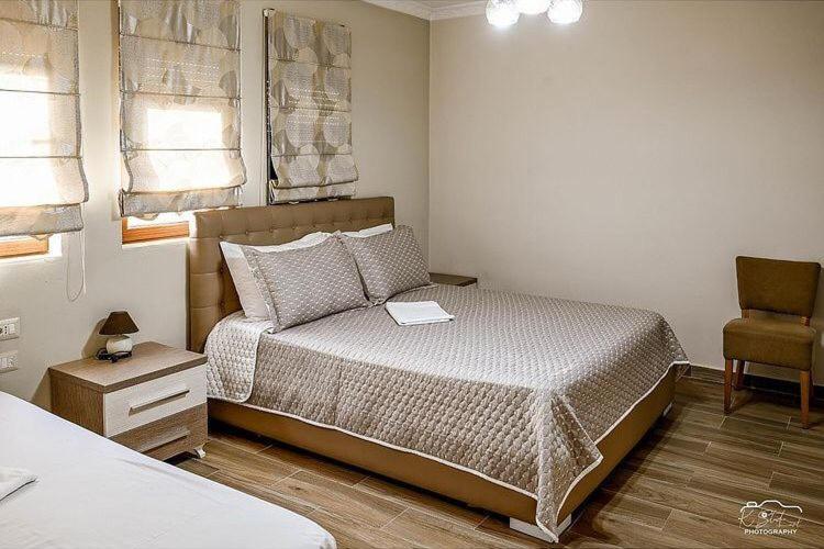 Vila Leo Lux Korce Exterior foto